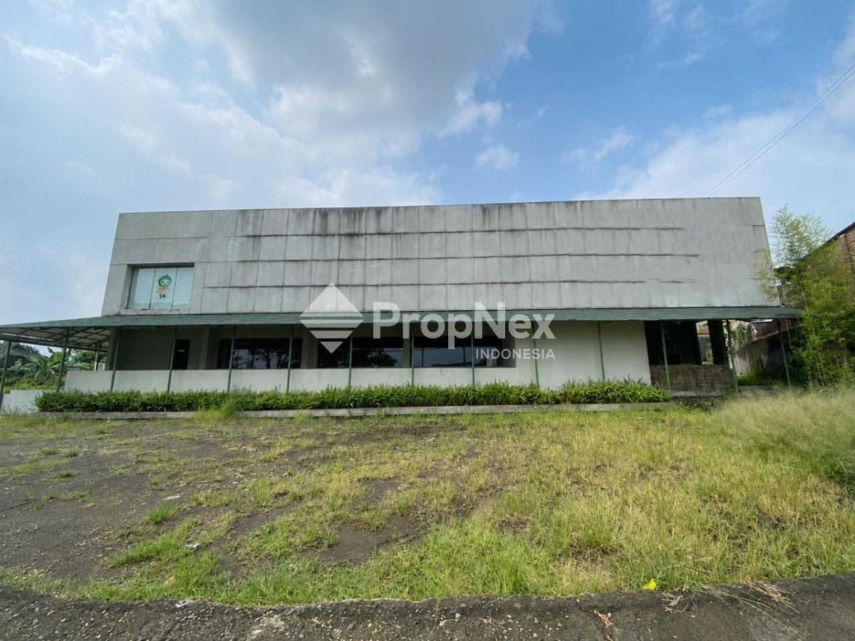 GEDUNG KOMERSIAL PREMIUM NOL JALAN DI PANDAAN — foto 5